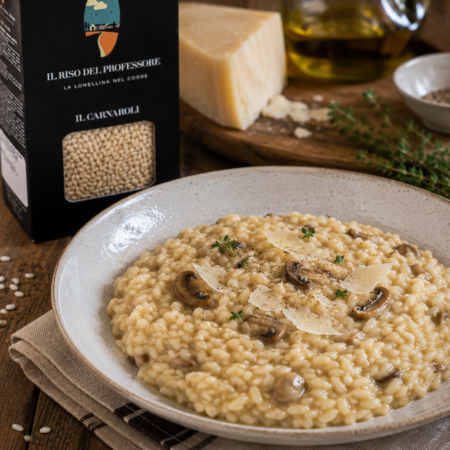 Risotto ai funghi preparato con Riso del Professore Carnaroli Semi Integrale, caratterizzato da chicchi ben definiti e consistenza cremosa.