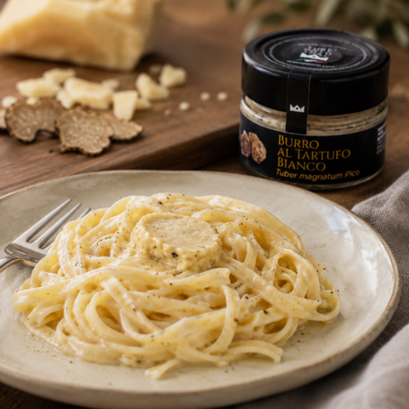 Burro al Tartufo Bianco Tube Original 80 g utilizzato per mantecare un piatto di pasta fresca