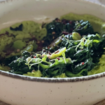 Purea di fave con cicoria di campo ripassata