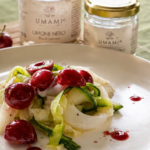Tagliatelle di mare con zucchine marinate, Limone Nero e salsa di ciliegie al gin